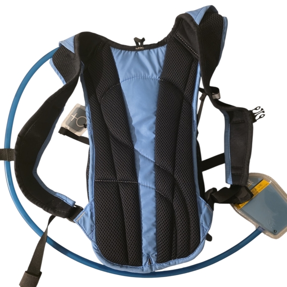 CAMELBAK - Picture 2 of 5